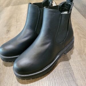Mudd   Ladies Black Ankle Boots